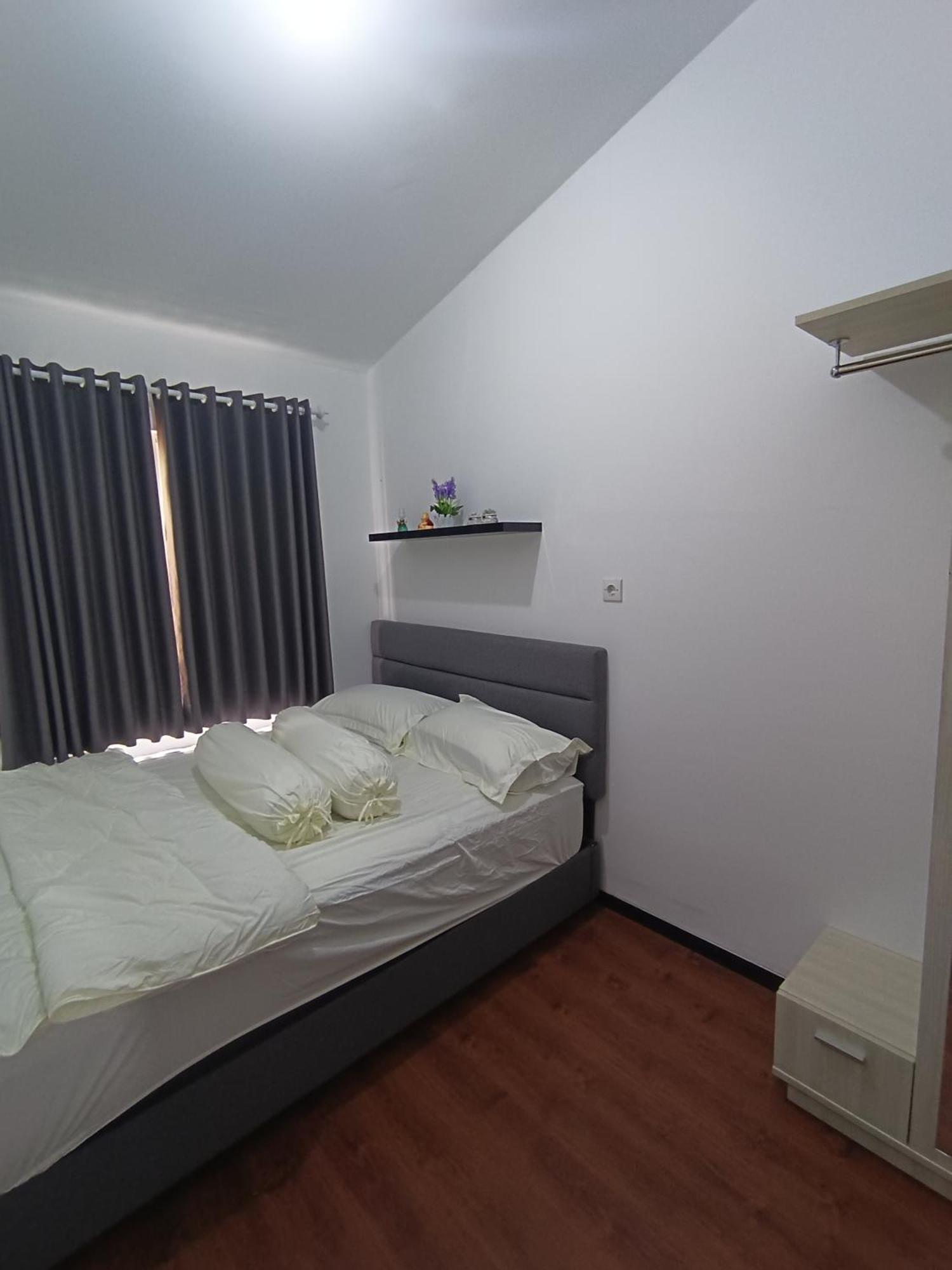 Villa Royal Arois Syariah Dekat Jatim Park 3 Tlekung Exterior photo