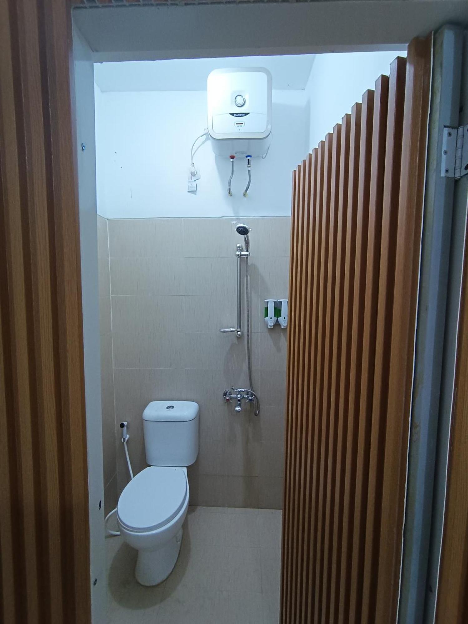 Villa Royal Arois Syariah Dekat Jatim Park 3 Tlekung Exterior photo
